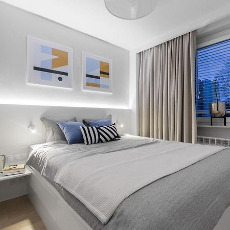 Apartament Bielany 3 Min From Metro With 5-Meals Per Day Diet Catering, Air Conditioning And Free Parking Warszawa Eksteriør billede